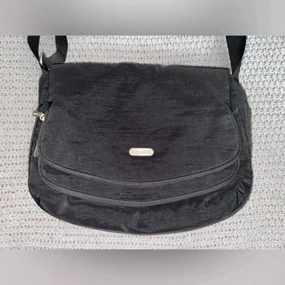 Baggallini 3 Compartment Foldover Black Crossbody Bag - Picture 2 of 10